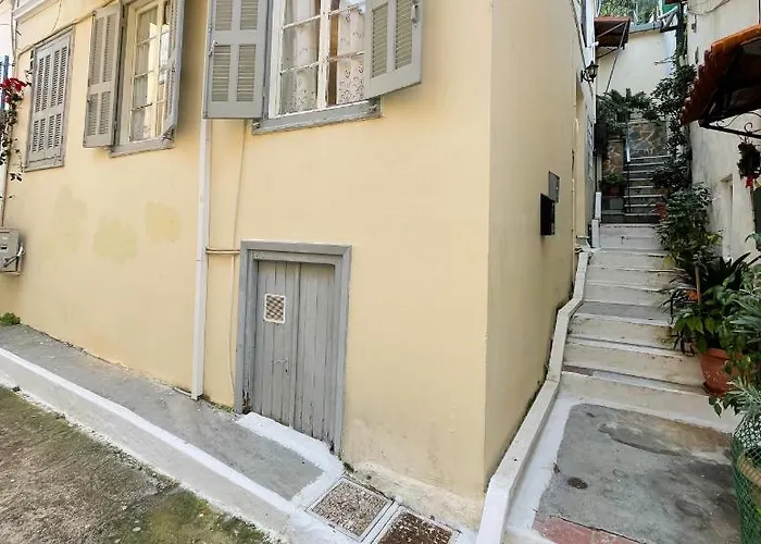 Flora In Nafplia Apartment